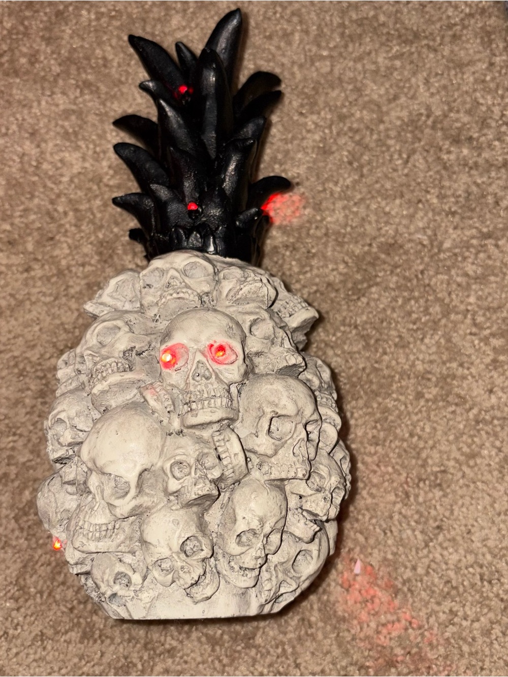Skull pineapple